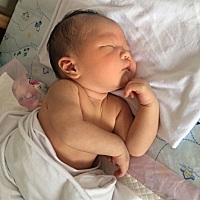 6月30号的宝宝，小乔治一枚。顺产，轻撕裂～，生产过程痛不欲生～看到宝宝健健康康出生觉得一切都值...