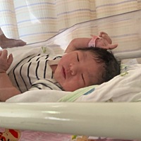 宝宝已经10天了 分享一下自己顺产经历 6月27号晚上肚子不舒服 起来去厕所 发现有棕色分泌物 我也没...