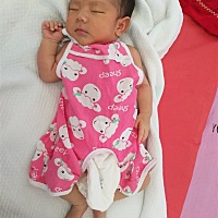 生完孩子后母乳喂养天天奶水多的溢出来，因为内衣里塞了防溢乳垫所以连睡觉都不能脱内衣，我之前习惯裸...