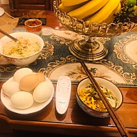 每天晚上和老公都要吃饱才去睡觉，现在已经2点了，不吃也是扛不住了爸爸