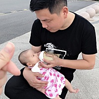 亲爱的女儿 爸妈很爱你，超级喜欢你哟❤️ 欢迎你的到来😄