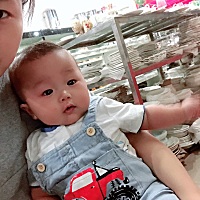 宝贝4个月啦😘😘😘