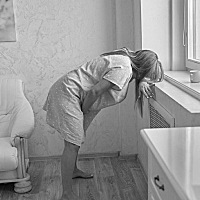 “妈妈，我出生的那天是什么样的？” “跟小猴子一样……” 在国外，产房摄影师记录生孩子的重要时刻，...