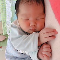 宝宝10天夜奶间隔5小时吃，正常吗？