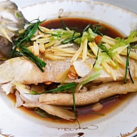 中午吃鲈鱼😝😋