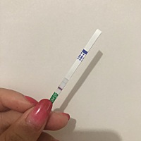 宝妈们快帮我看看是怀孕了吗？ 备了半年的孕了，中间还因为老想着情绪低落还推迟了月经，每次到了快...