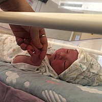 大家是怎么度过产后前两天没下奶的日子啊……太难熬了！！ 不想给奶粉 孩子哭 家里人焦躁 压力山大！