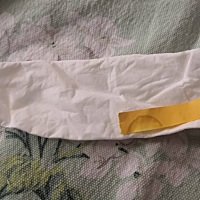 各位宝妈，现在我怀孕26周，下体一直都液体流出，用试纸测边缘变色，这流出的是羊水吗