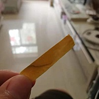 各位宝妈，试纸边缘变色是破羊水吗？