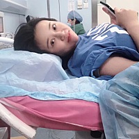 早上六点多破羊水，七点到医院开0.5指 八点五十四分生下生下8斤4两男宝宝 全程超快顺产 无侧切轻微...
