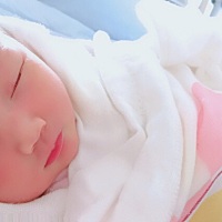 报喜啦！15号凌晨一点二十五顺产6斤6两女宝一枚。 开两指才开始痛的，到四指的时候进产房一个多小时...