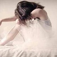呵护好卵巢，必须做到4件事     1、保证充足的睡眠。只有充足的睡眠才能让女性的生理机能保持正...