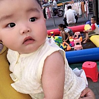 六个多月的宝宝十八斤了……