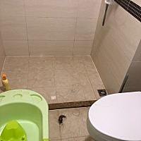 产后三个月掉发严重怎么办，宝妈有什么办法或者偏方呢，😭