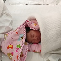今天老婆剖腹大概270天左右7斤四两小情人一枚。