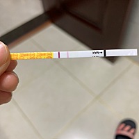 这是今天测的，准备下午去医院抽个血，希望好孕，这几天都是小腹胀痛，亲爱的姐妹们你们也有这种情况吗