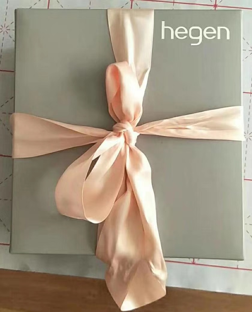 贵的东西除了贵，果然没有别的毛病，换了两款奶瓶了，最终爱上这款，果然是奶瓶中的爱马仕。好用真好用。498两个。孩子用了之后不再打嗝胀气了。新手妈妈们真的可以考虑这款