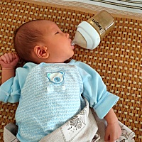 贵的东西除了贵，果然没有别的毛病，换了两款奶瓶了，最终爱上这款，果然是奶瓶中的爱马仕。好用真好用...