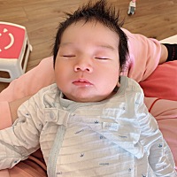 吃饱就睡，还是挺乖的😄