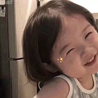 宝爸今天凌晨一点半到家的，然后我出去给他煮点东西吃，结果……结果……结果……宝贝滚到床下了，...