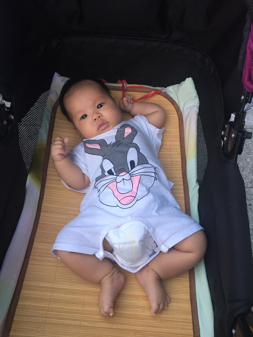 妹妹3个月了