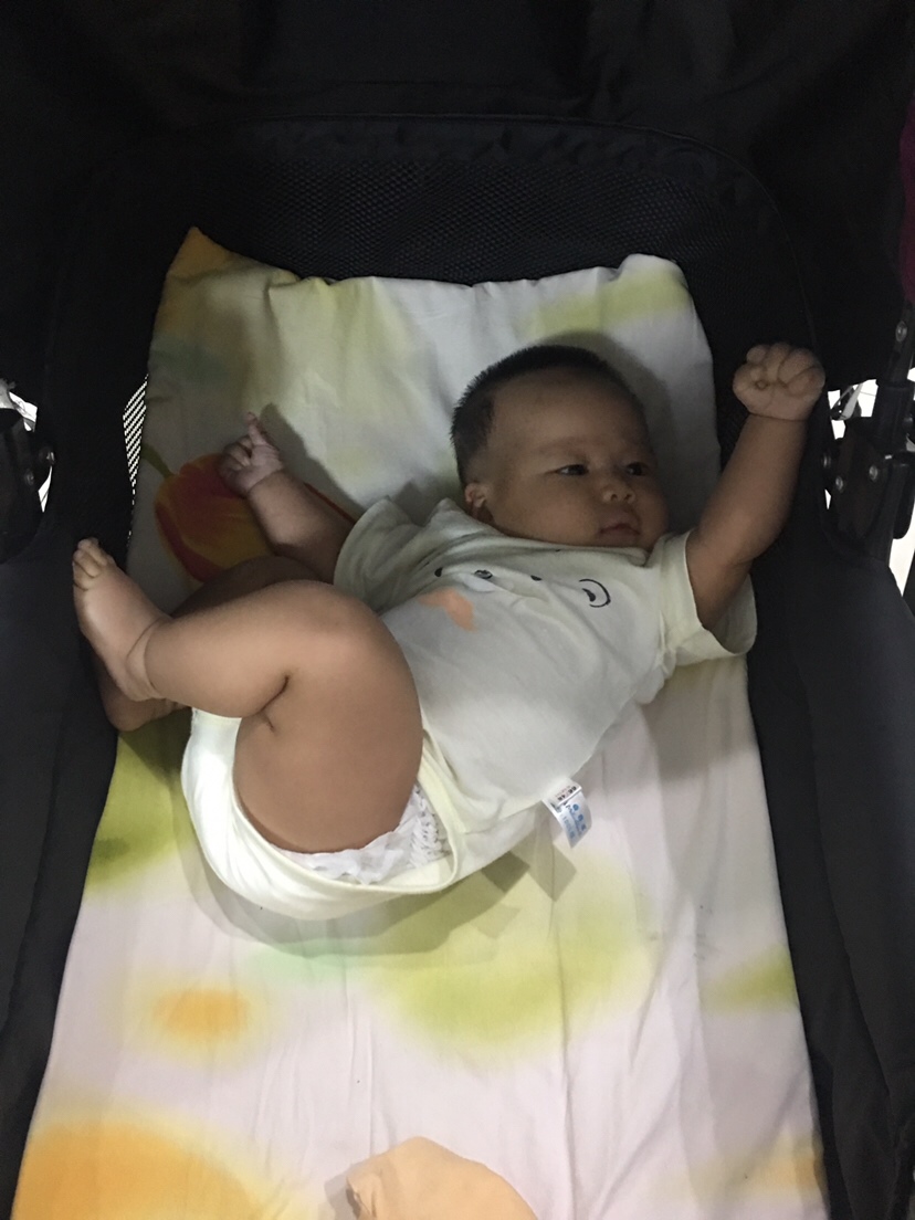 妹妹2个月多点