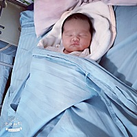 报喜了，提前24天到来的小佩琪，过程很痛苦，不过看见孩子很值，儿女双全了。