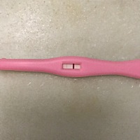 本来这个月19号要来月经的，现在推迟4天了，请问这是有了吗？急