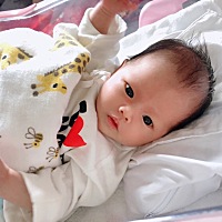 我的宝贝20天了，咱双眼皮啥时候能长出来，可急死为娘了😅