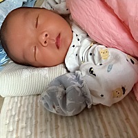 宝宝有黄疸，有谁知道吃什么可以去啊？宝宝26天，去医院查了说让宝宝住院，才这么小就住院真怕医生...