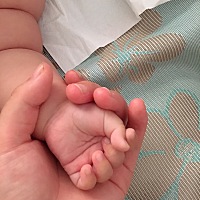 终于体会了一把奶少的感觉，半夜奶涨了起来吸奶，以我的经验孩子至少还要睡一个小时，所以我就放心的把...