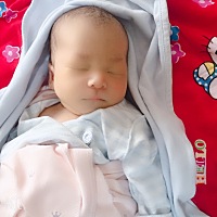 报喜了卸货了，7.18日刨宫产三胎乔治一枚，五口之家，两个女儿，一个儿子，齐活。万万没想到最后一...
