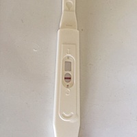 一般早早孕测试准嘛，姨妈推迟四五天，用早早孕测试，看照片是中奖还是没有，急求知道回复一下好吗谢谢