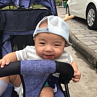 宝贝半岁啦！当妈就是痛苦并快乐着，哈哈！