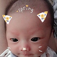 还有四天就出月子了，在此留一些宝宝照片吧，我只希望她能平安度过一生！最好以后不愁吃穿！6.29早...