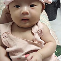 感觉她一吃奶肚子就疼，咋回事啊，边吃边哭……怎么解决呢……