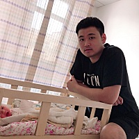 2019.7.25喜提小棉袄一枚……第一天就会笑……真是爸爸妈妈的乖宝宝，永远爱你……