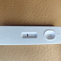 姐妹们，你们查出怀孕，什么时候去医院检查呢？我怎么今天去医院了被医生骂回来了，说我太早，等40多天...