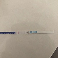 大家能不能帮我看看，这是个什么情况？？？？今早突然测的一下，也不是晨尿，但是是空腹，今天是同房后...