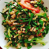 每天自己做饭，自己做家务，上班。喜欢吃酸的，辣的，酸辣的，特别想吃老坛酸菜面 状态好很好，不舒...