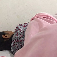 我是二婚，这是我现在老公的妈妈，也就是我的婆婆，我老公对我很好，很宠我，他妈妈见不得她儿子对...