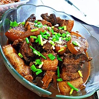 看到好多人发的婆媳关系不好，我感觉我跟我婆婆关系处的挺好的 婆婆从来不攀比我干活 ，什么活都是...