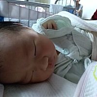 为毛会觉得别人家的小孩长的没自家的好看呢