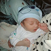 🙏有没有同款宝宝月子里光长身高不长肉❓ 我家宝贝今天21天了 但是有个问题一直很纳闷也使我很烦恼 女...