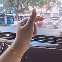 提前收到七夕节礼物🎁开心两天去逛街，顺便就去看了黄金，本来是打算给宝宝买了吊坠，结果一下自...