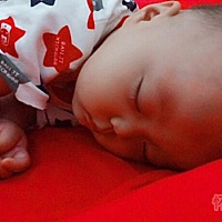 7个月 昨天发烧打针退了 今天又发烧 没有其它症状 只是发烧 怎么回事 有经历过的嘛