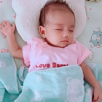 我的小公主一天天长大，人家已经35天了。