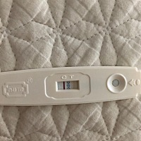 大家帮我看看，有没有怀孕，还是验孕棒坏了？