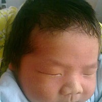 39周夜里突然破水，2号凌晨1:42分剖腹小公主一枚，从此儿女双全啦！我们开心小公主出生和哥哥刚出生的时...