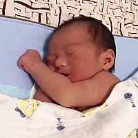 接健康男宝宝顺产喽，小赛赛希望你健康快乐的成长，爸爸妈妈爱你，